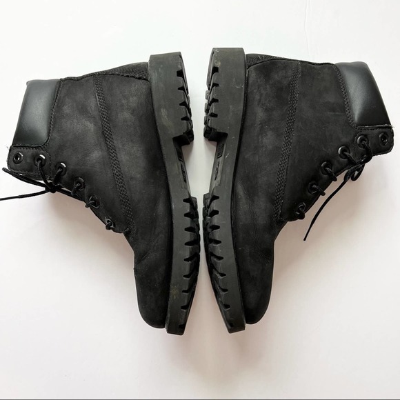 Timberland juniors all black waterproof boots Size 6 premium black nubuck 6 inch - Picture 2 of 16